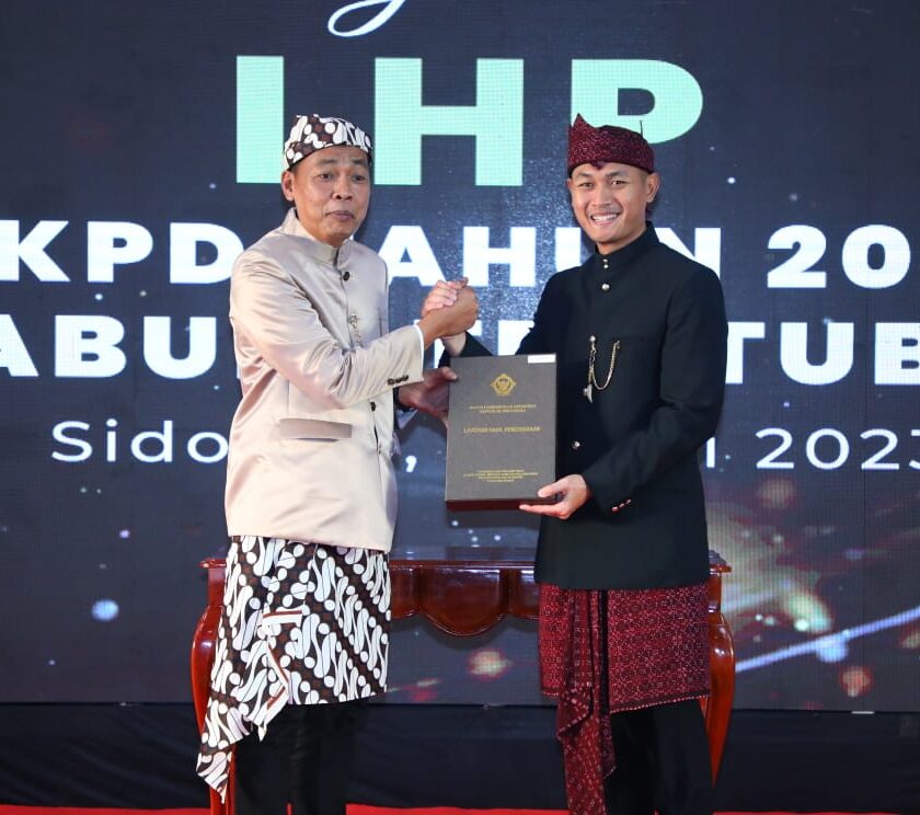 Bupati Tuban, Aditya Halindra Faridzky, SE., Ketua DPRD Tuban, H.M. Miyadi, S.Ag, MM.