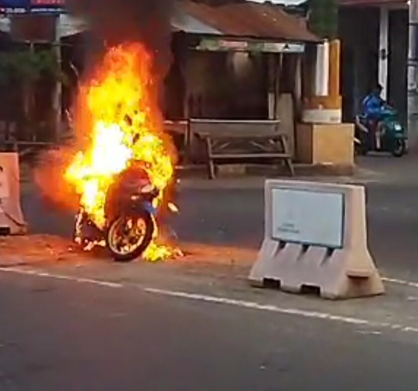 Motor Terbakar