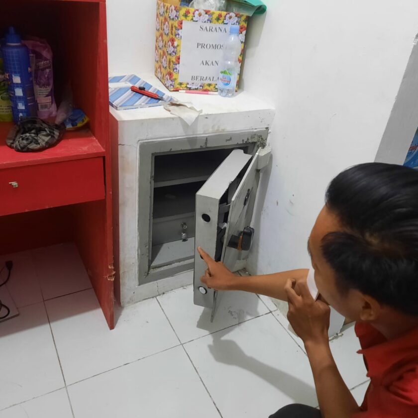 Alfamart dibobol