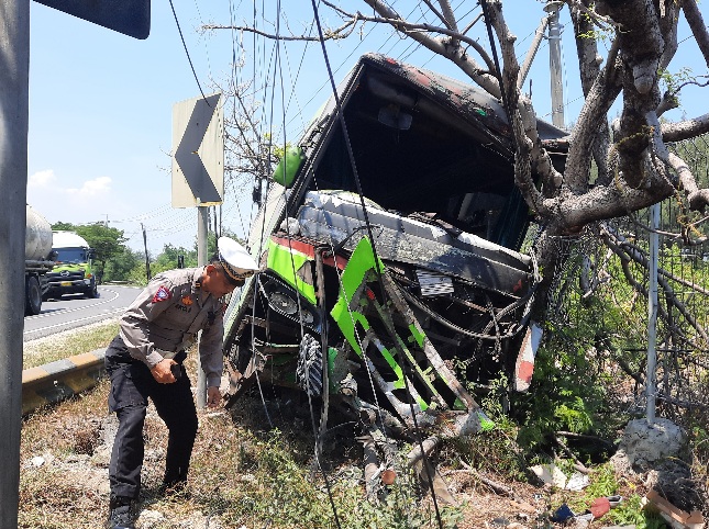 Kecelakaan Bus di Tuban