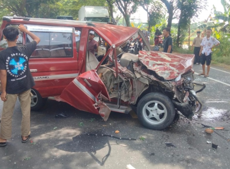 Kecelakaan Kijang
